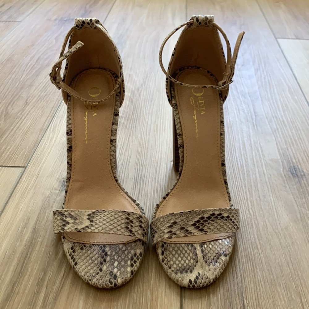 Olivia Ferguson Snake Skin Pumps